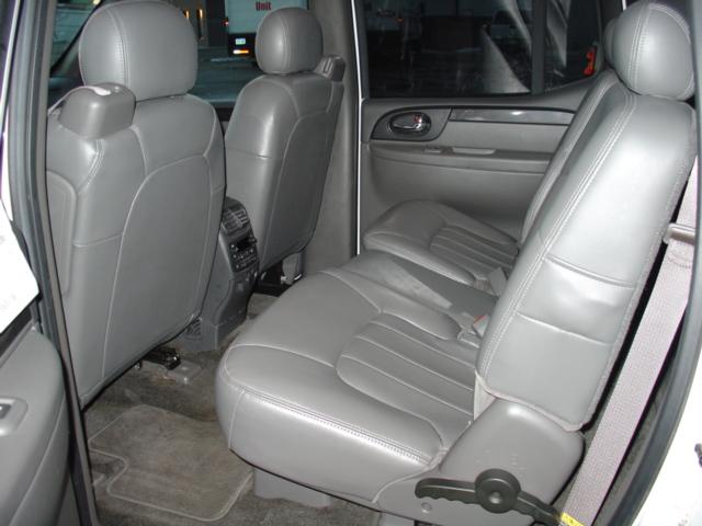 GMC Envoy XUV 2004 photo 4