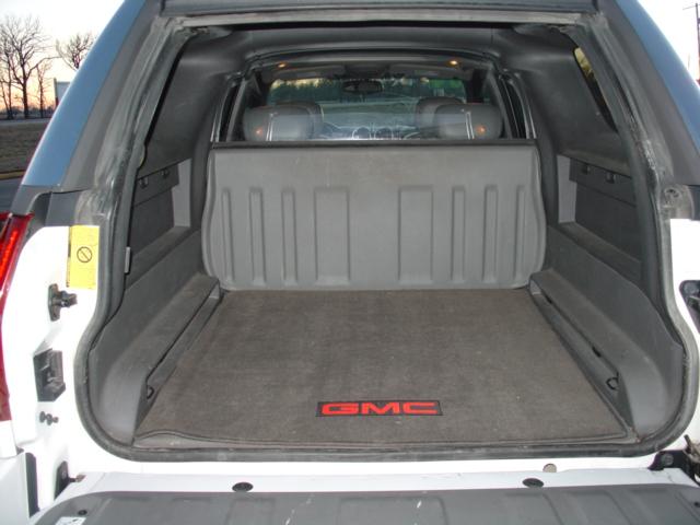 GMC Envoy XUV 2004 photo 5