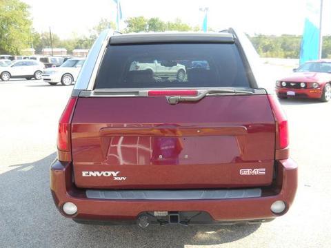 GMC Envoy XUV 2004 photo 1