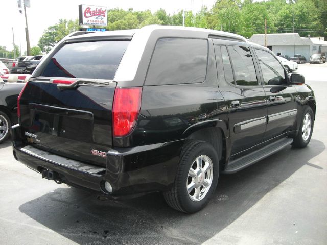 GMC Envoy XUV 2004 photo 10