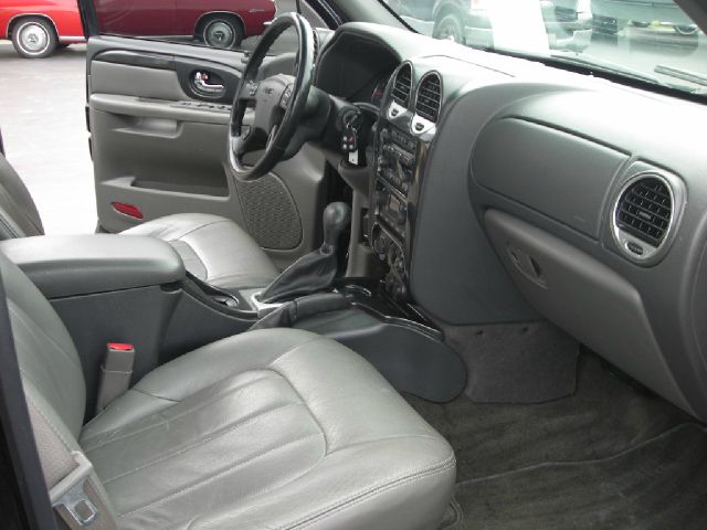 GMC Envoy XUV 2004 photo 4