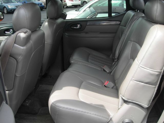 GMC Envoy XUV 2004 photo 7
