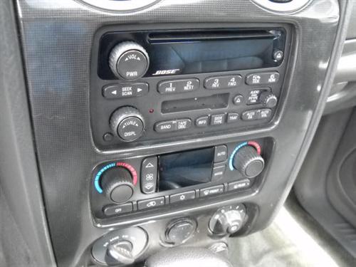 GMC Envoy XUV 2004 photo 4