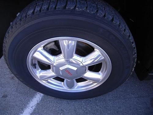 GMC Envoy XUV 2004 photo 4