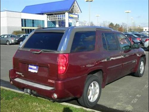GMC Envoy XUV 2004 photo 4