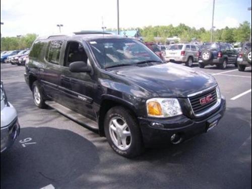 GMC Envoy XUV 2004 photo 1