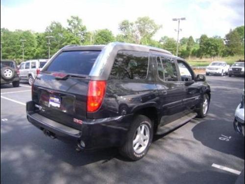 GMC Envoy XUV 2004 photo 4