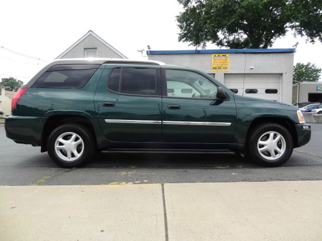 GMC Envoy XUV 2005 photo 1