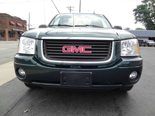 GMC Envoy XUV 2005 photo 3