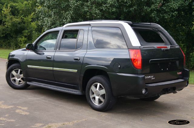 GMC Envoy XUV 2005 photo 1