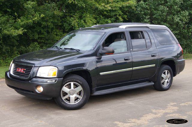 GMC Envoy XUV 2005 photo 3
