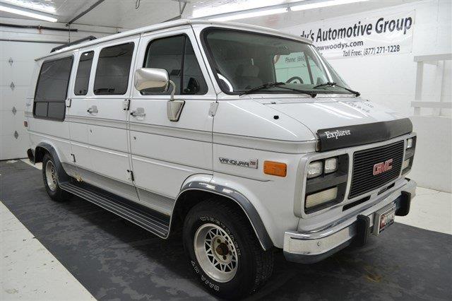 GMC G2500 Vandura Unknown Passenger Van