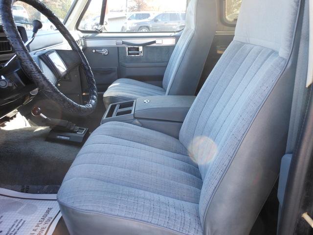 GMC Jimmy 1984 photo 2