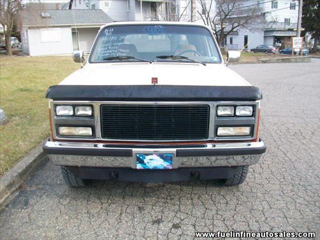GMC Jimmy 1990 photo 3
