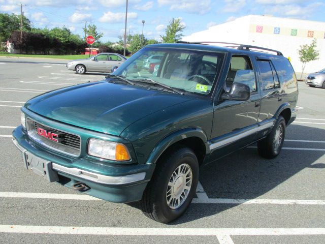 GMC Jimmy 1997 photo 2