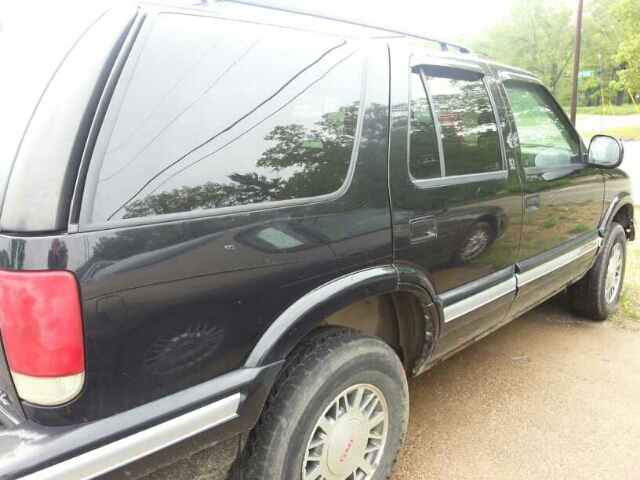 GMC Jimmy 1500 SLT 4X4 SUV