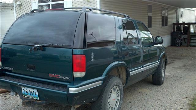 GMC Jimmy 1997 photo 2