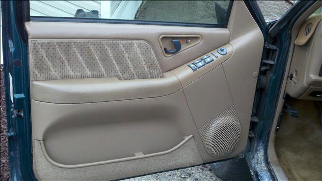 GMC Jimmy 1997 photo 4