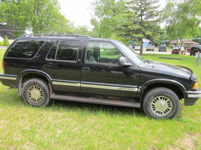 GMC Jimmy 1997 photo 1