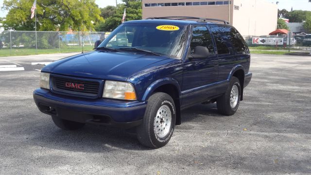 GMC Jimmy 1998 photo 1