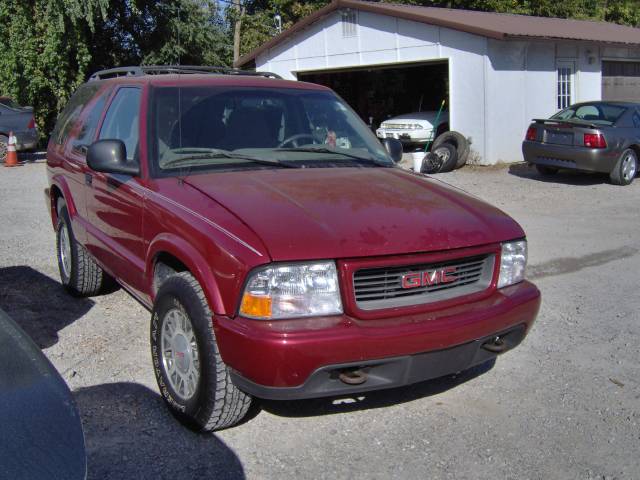 GMC Jimmy 1998 photo 1