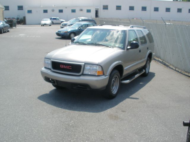 GMC Jimmy 1998 photo 1