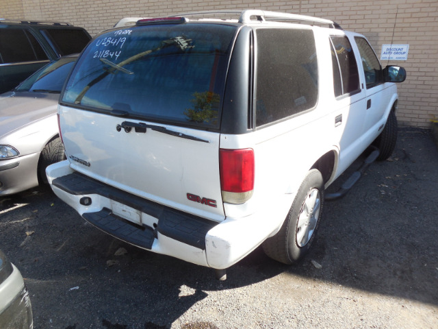 GMC Jimmy 2000 photo 3