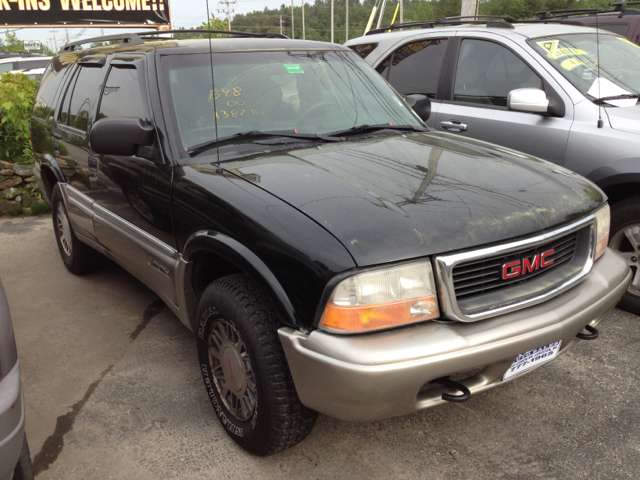 GMC Jimmy 2000 photo 1