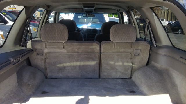 GMC Jimmy 2000 photo 2