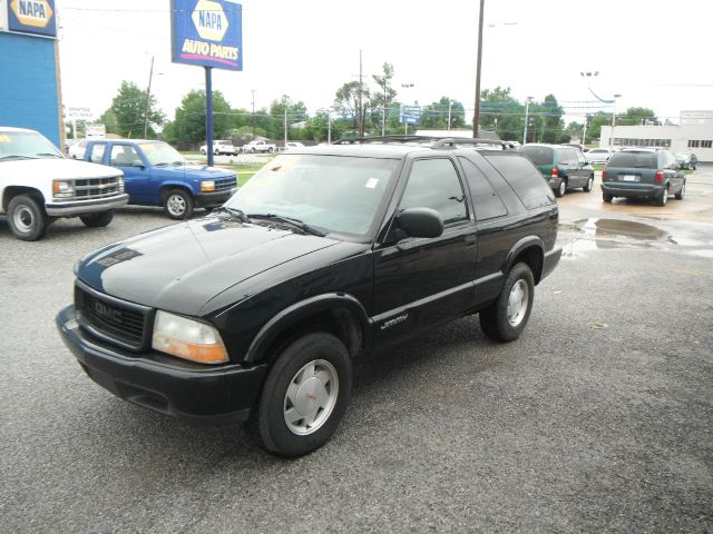 GMC Jimmy 2000 photo 2