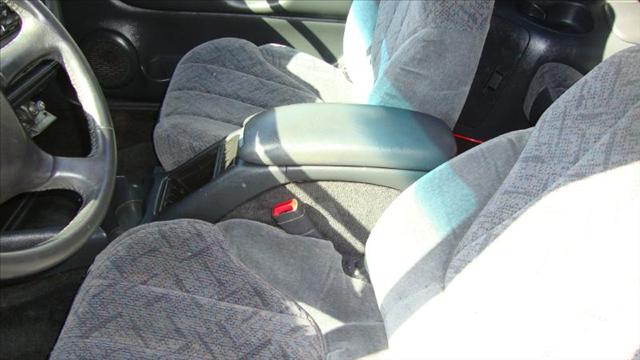 GMC Jimmy 2001 photo 3