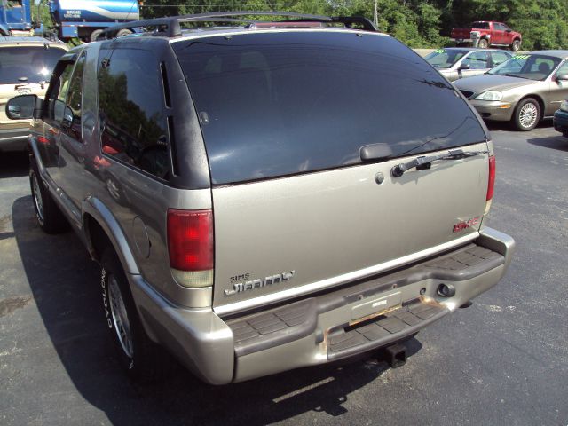 GMC Jimmy 2001 photo 3
