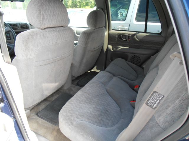 GMC Jimmy 2001 photo 2