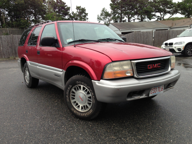 GMC Jimmy 2001 photo 2