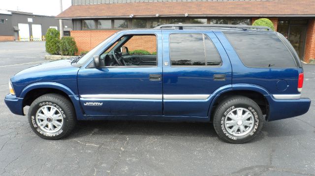 GMC Jimmy 2001 photo 1