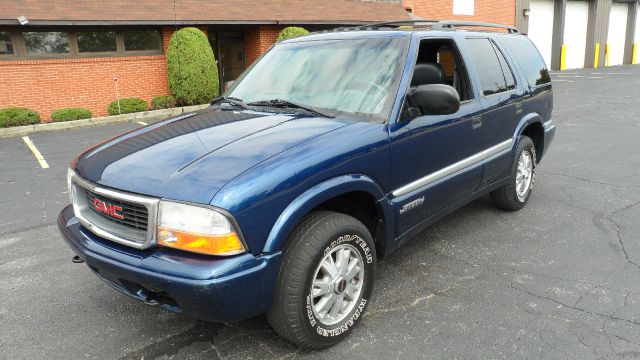 GMC Jimmy 2001 photo 2