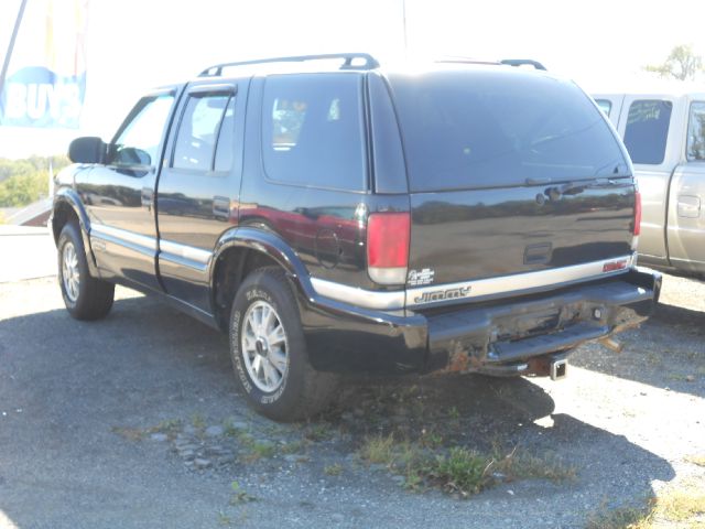 GMC Jimmy 2001 photo 2