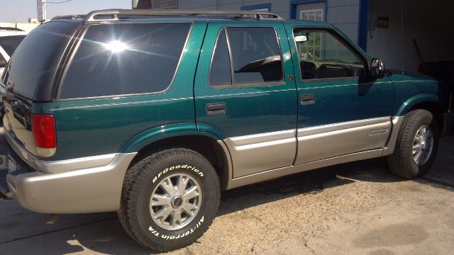 GMC Jimmy or Envoy 1998 photo 1