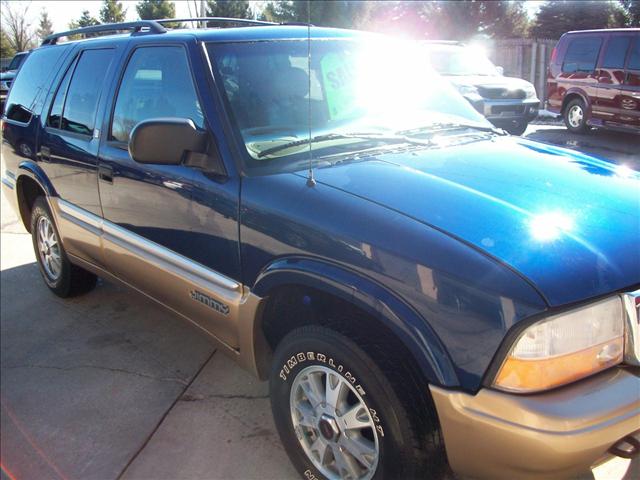 GMC Jimmy or Envoy 1999 photo 2