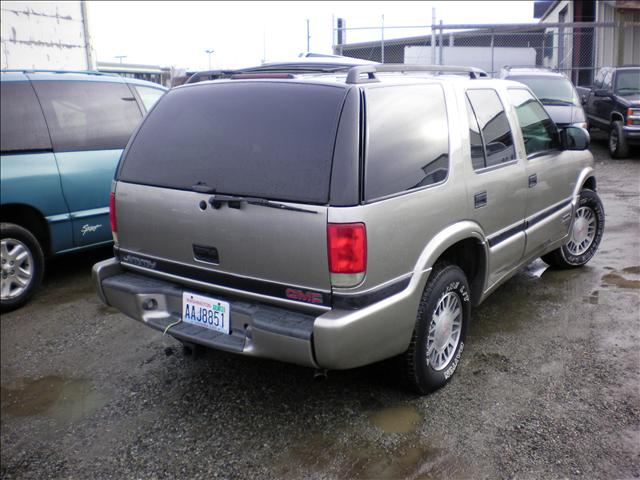 GMC Jimmy or Envoy Slt/sport Sport Utility
