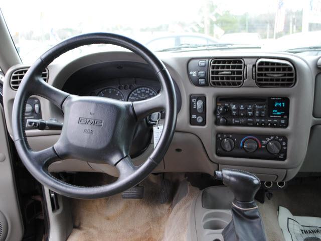 GMC Jimmy or Envoy 1999 photo 4