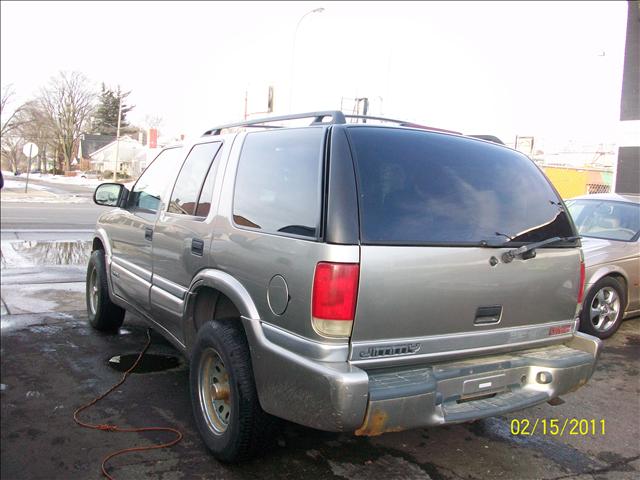 GMC Jimmy or Envoy 1999 photo 3