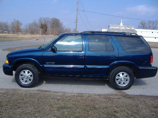 GMC Jimmy or Envoy 1999 photo 1
