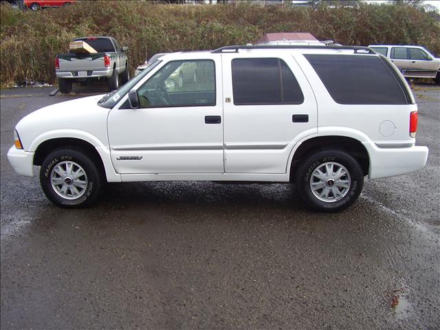 GMC Jimmy or Envoy 4dr Base RWD Sedan Sport Utility