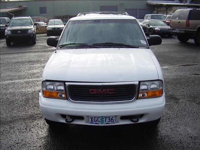 GMC Jimmy or Envoy 1999 photo 2