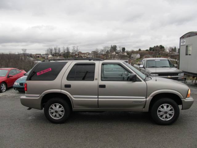 GMC Jimmy or Envoy 2000 photo 1
