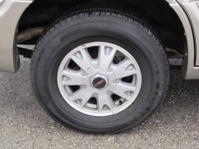 GMC Jimmy or Envoy 2000 photo 2