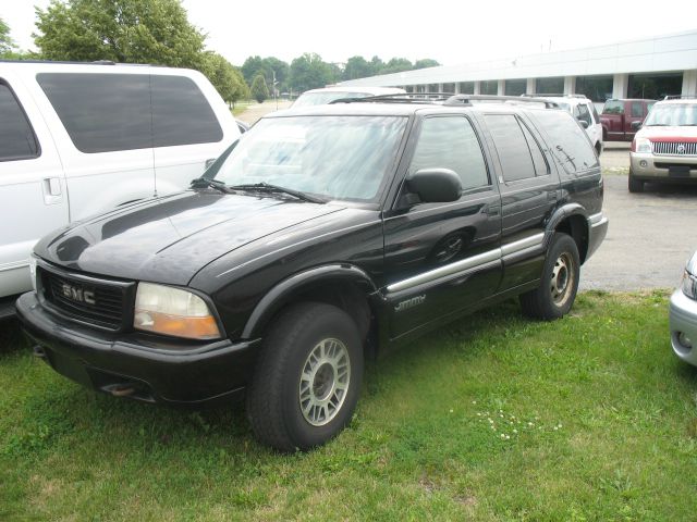 GMC Jimmy or Envoy 2000 photo 1