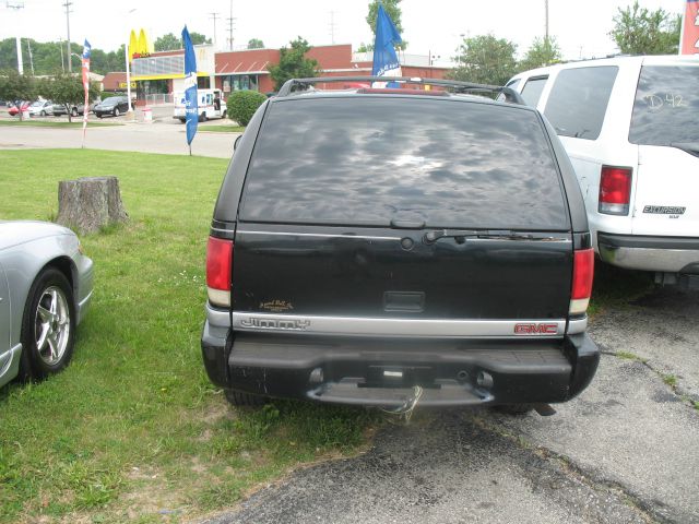 GMC Jimmy or Envoy 2000 photo 2