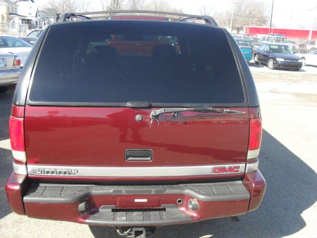 GMC Jimmy or Envoy 2000 photo 2
